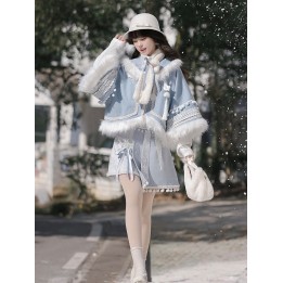 Ensemble d'hiver style chinois : manteau peluche, haut brodé, jupe à pompons et écharpe
