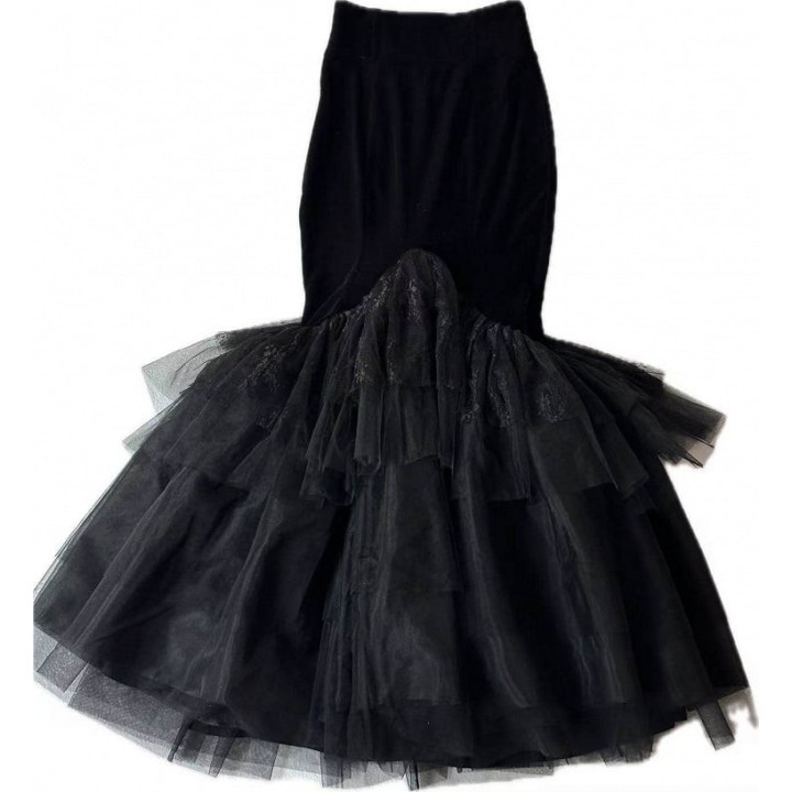 Ensemble blouse brodée, veste et jupe sirène – Noir