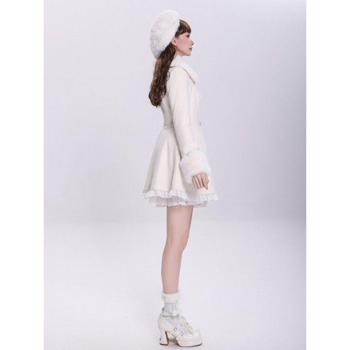 Manteau Jirai Kei crème à boucles papillon et col peluche amovible