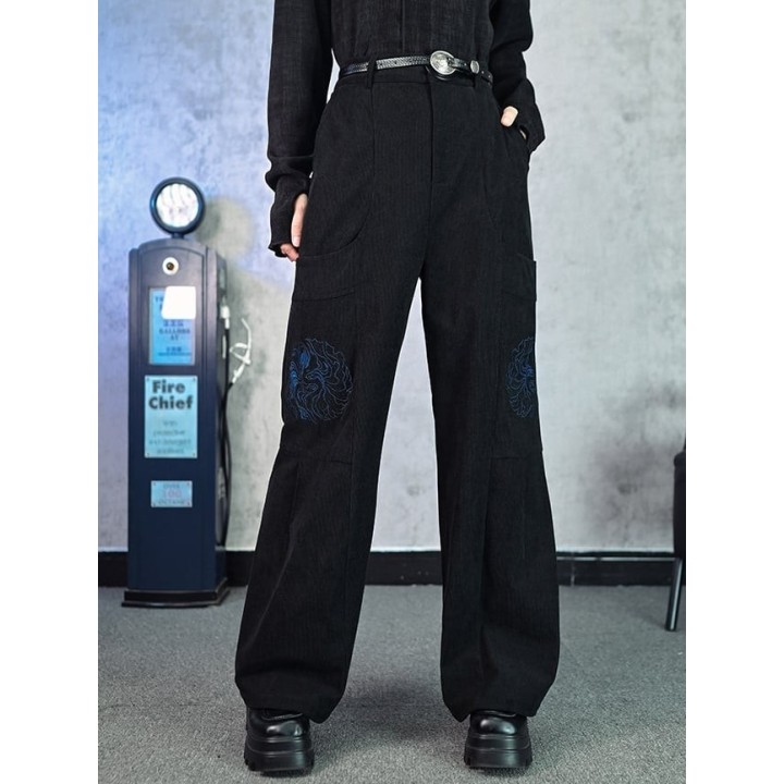 Pantalon large gothique noir brodé de poissons rouges
