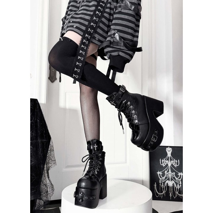 Bottines plateforme gothiques à boucles, croix et toile d'araignée – Noir mat