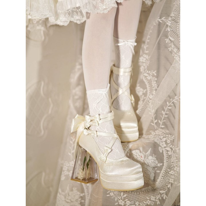 Mary Janes lolita camélia à talon transparent – Blanc crème