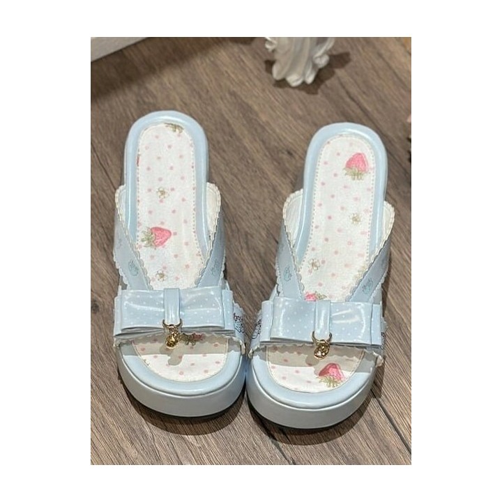 Chaussons fraise à semelle épaisse et nœuds – Bleu