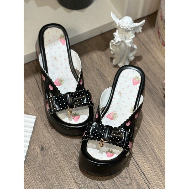 Chaussons fraise à semelle épaisse et nœuds – Noir