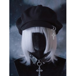 Béret gothique noir à breloque croix