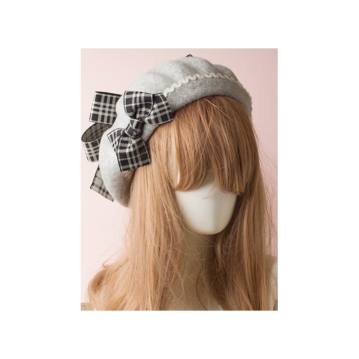 Béret lolita à nœud écossais et pompons