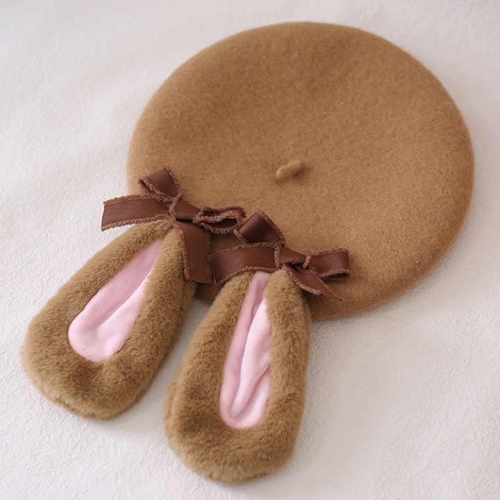 Béret marron à oreilles de lapin et nœuds