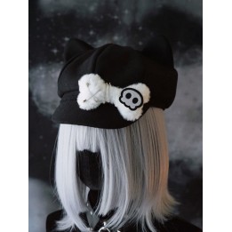 Bonnet noir kawaii à oreilles de chat et os
