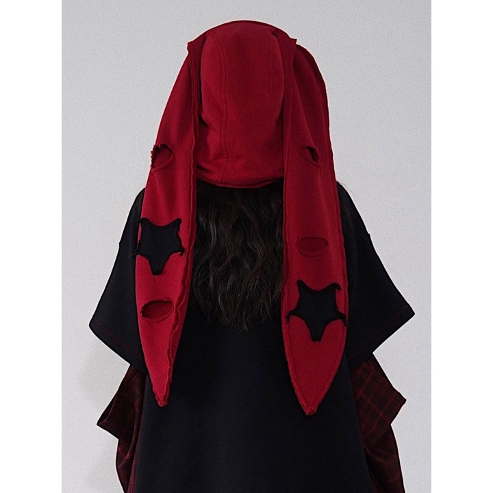 Bonnet punk oreilles de lapin effet troué – noir ou rouge