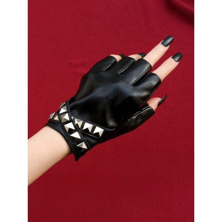 Gants steampunk cloutés – noir ou blanc