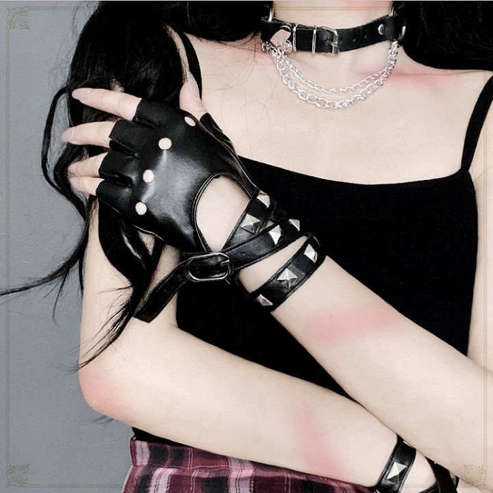Mitaines punk lolita à rivets