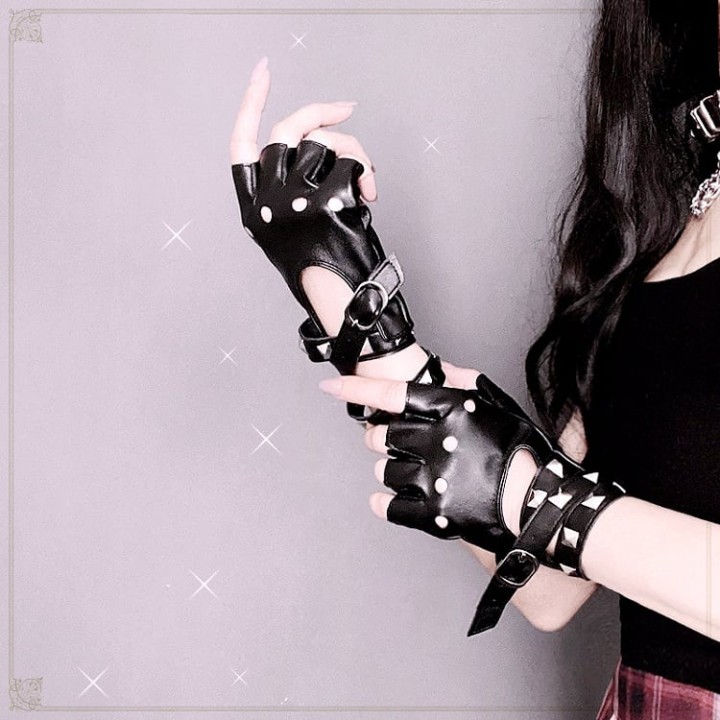 Mitaines punk lolita à rivets