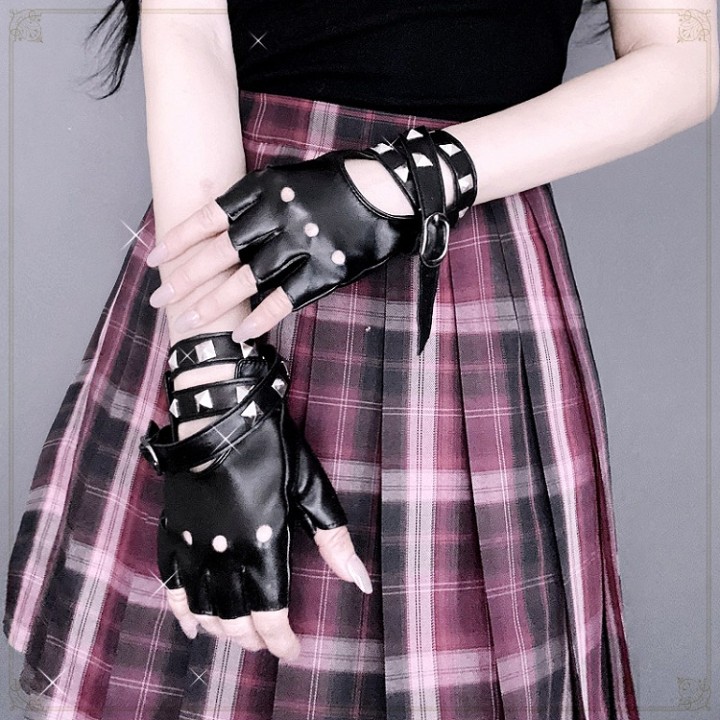 Mitaines punk lolita à rivets