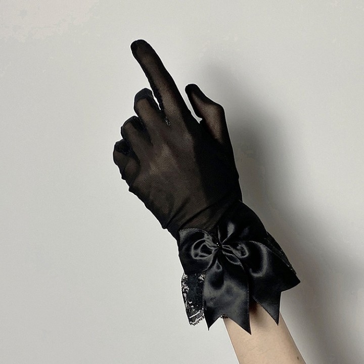 Gants courts à manchettes et grand nœud