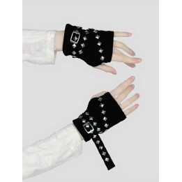 Mitaines punk noires cloutées à boucle