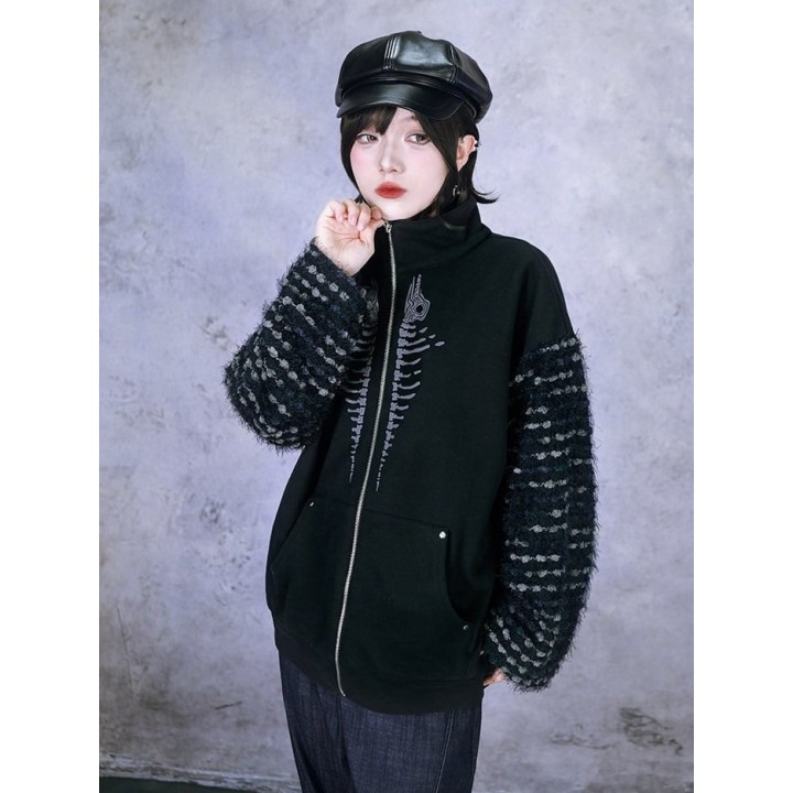Veste gothique zippée doublée polaire, squelette de baleine et manches peluche