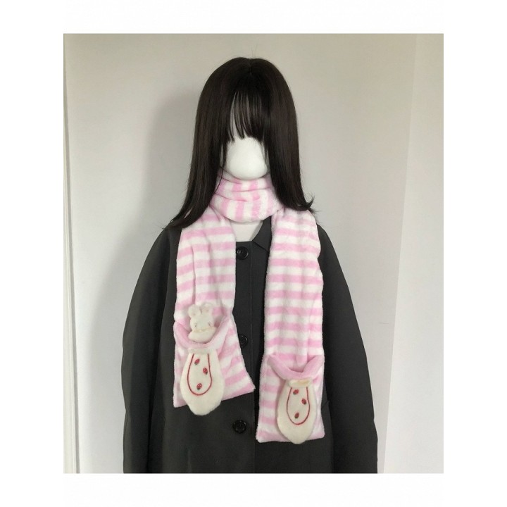 Écharpe kawaii rayée rose avec broche lapin et poche fraise