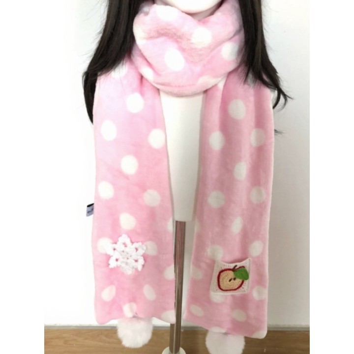 Écharpe rose à pommes, flocons et pompons