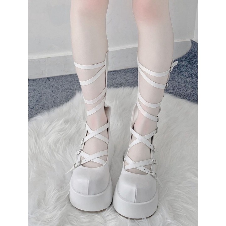 Bottines plateformes gothiques blanches à sangles croisées