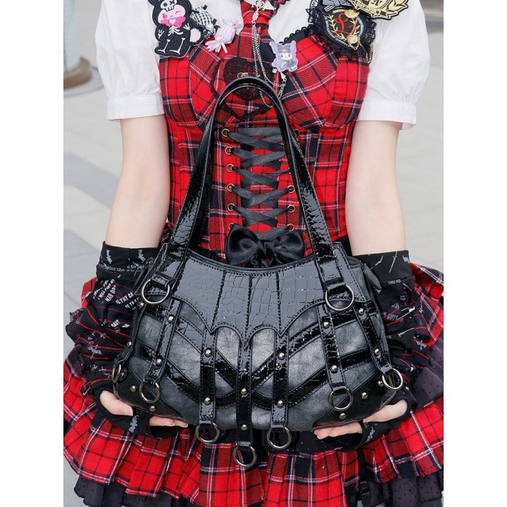 Sac gothique noir effet python à clous et boucles