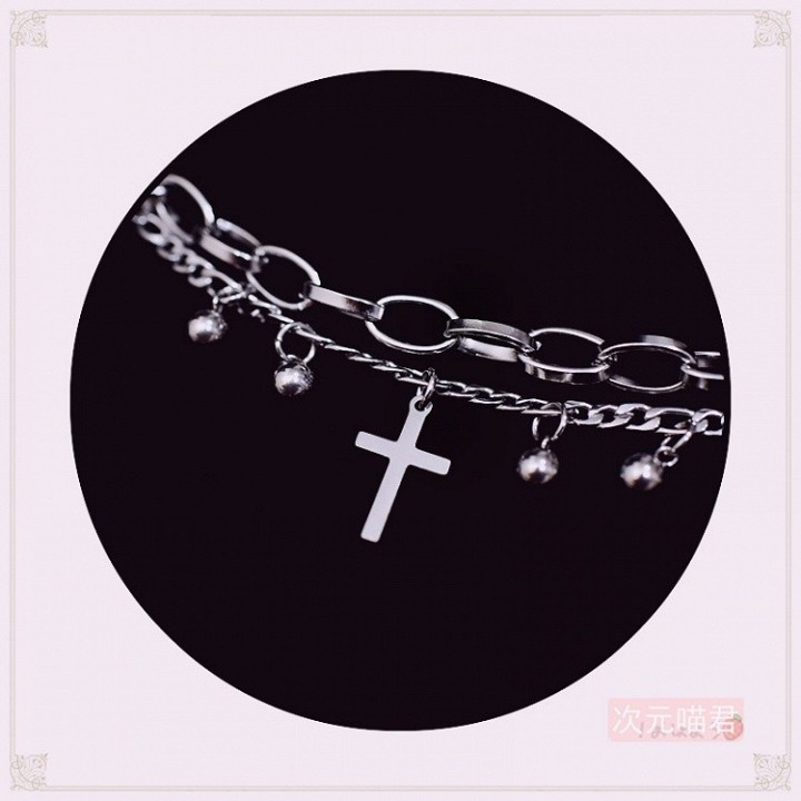 Bracelet chaîne gothique punk à croix