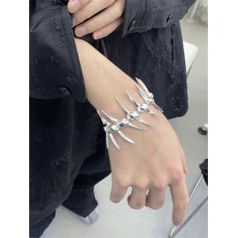 Bracelet gothique punk argenté arête de poisson et ronces