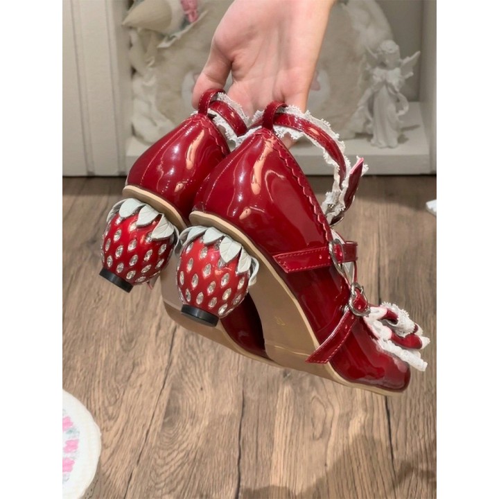Mary Janes lolita talon fraise, nœud et dentelle – Rouge