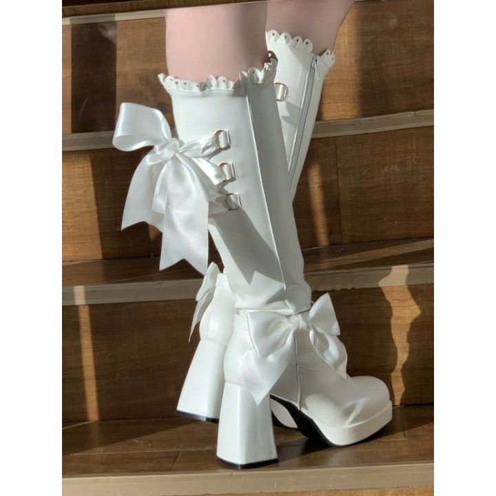 Bottes hautes lolita élégantes à nœud et bord festonné – Blanc