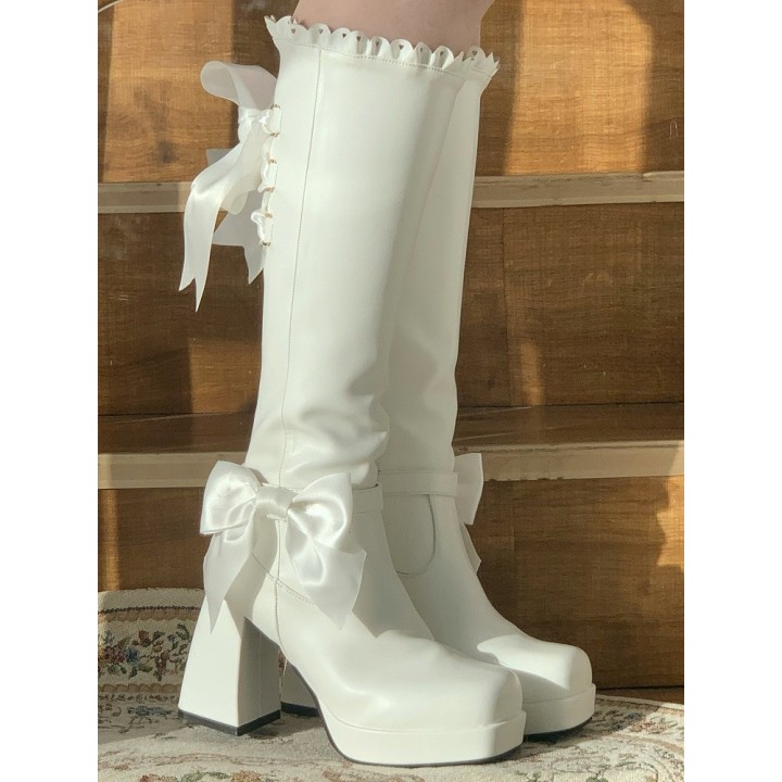 Bottes hautes lolita élégantes à nœud et bord festonné – Blanc