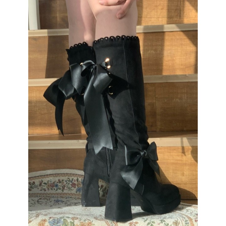 Bottes hautes lolita élégantes à nœud et bord festonné – Noir suédine