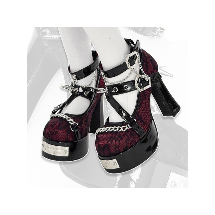 Escarpins gothic lolita « Sorcière » à clous et boucles cercueil – Noir et bordeaux