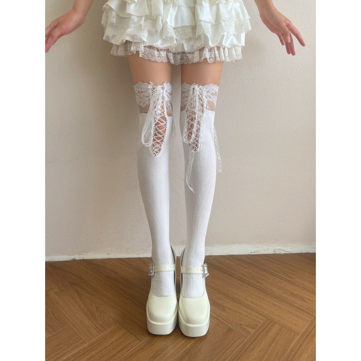 Chaussettes blanches à dentelle et laçage – 3 modèles
