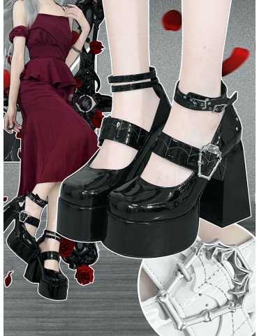Chaussures plateforme gothiques noires en simili cuir