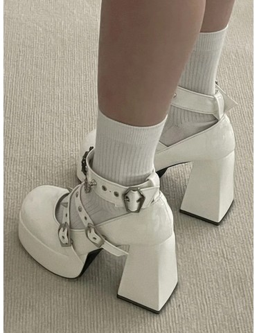 Escarpins blancs en cuir synthétique à talons épais style gothique