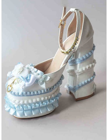 Plateformes Lolita blanches et bleues à talons compensés et nœuds