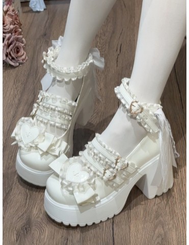 Escarpins plateforme blanche style Jirai Kei avec patch cœur, nœud et