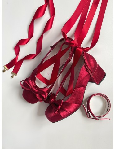 Mary Janes bordeaux élégantes avec nœud et brides amovibles