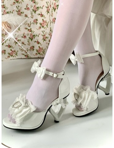 Escarpins blancs style princesse - Design slingback avec nœud cœur orn