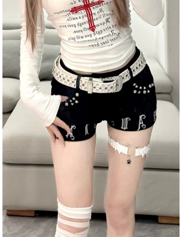 Short bodycon noir à taille basse, clouté et brodé