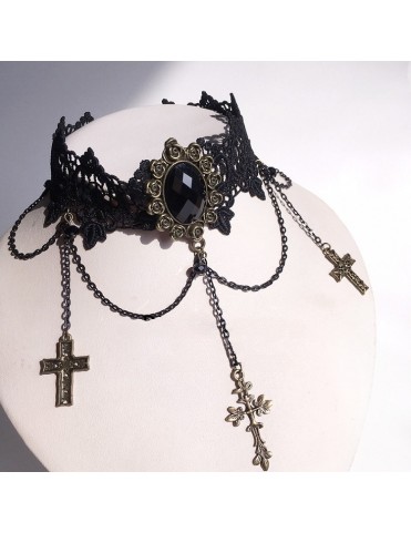 Collier dentelle gothique noir et blanc avec pendentif antique