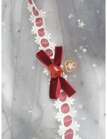 Collier ras-du-cou en dentelle avec pendentif cœur étoilé bordeaux/bla
