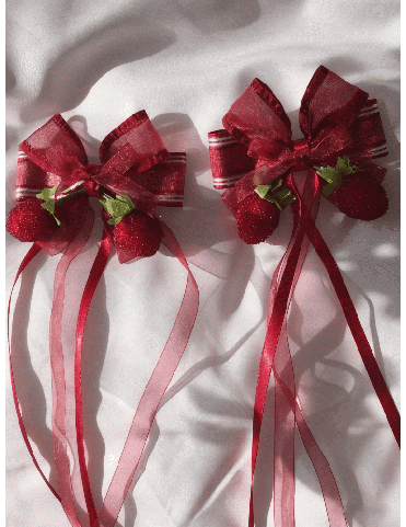 Ruban rouge long avec nœud et décorations fraise - Barrettes Lolita