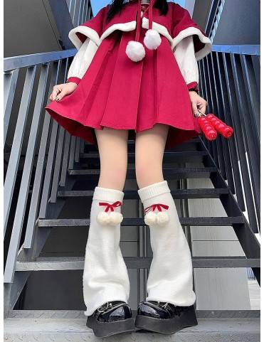 Chaussettes montantes tricotées à jambes évasées avec pompons décorati