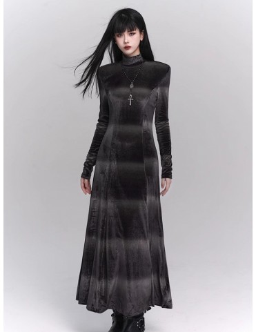 Robe longue gothique élégante en velours gris foncé