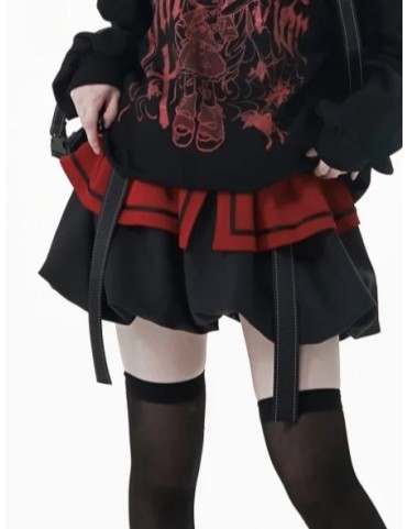 Mini-jupe ludique à bulles grise/noire et rouge avec accents dynamique