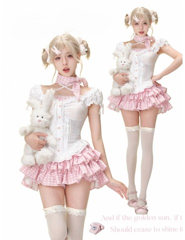 Haut blanc à manches bouffantes avec col carreaux rose et bouton cœur