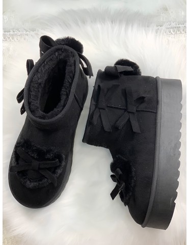 Bottines d'hiver noires à plateforme, détails nœud, broderie inspirée