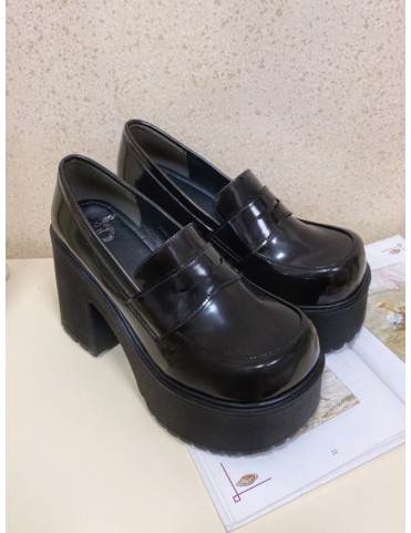 Mocassins compensés style preppy