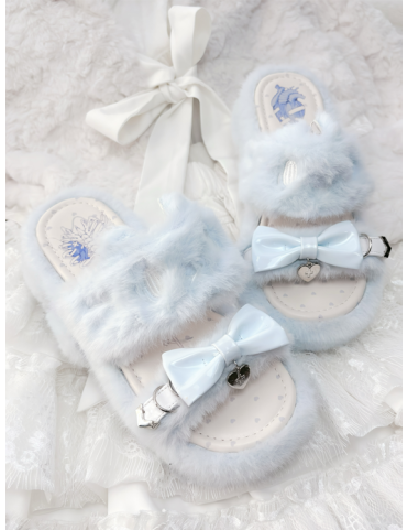 Pantoufles Jirai Kei bleu clair brodées d'un chat
