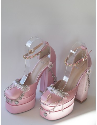 Escarpins roses à brides, ornés de strass et chaîne amovible
